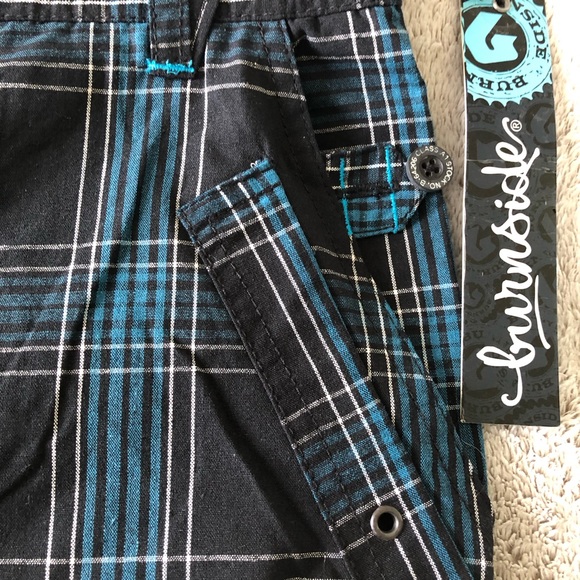 Burnside Brand Men’s Long Shorts with several different outside inside pockets - Picture 5 of 10